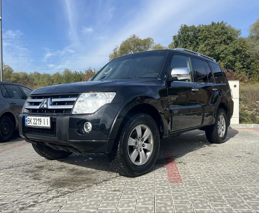 Mitsubishi Pajero Wagon 4