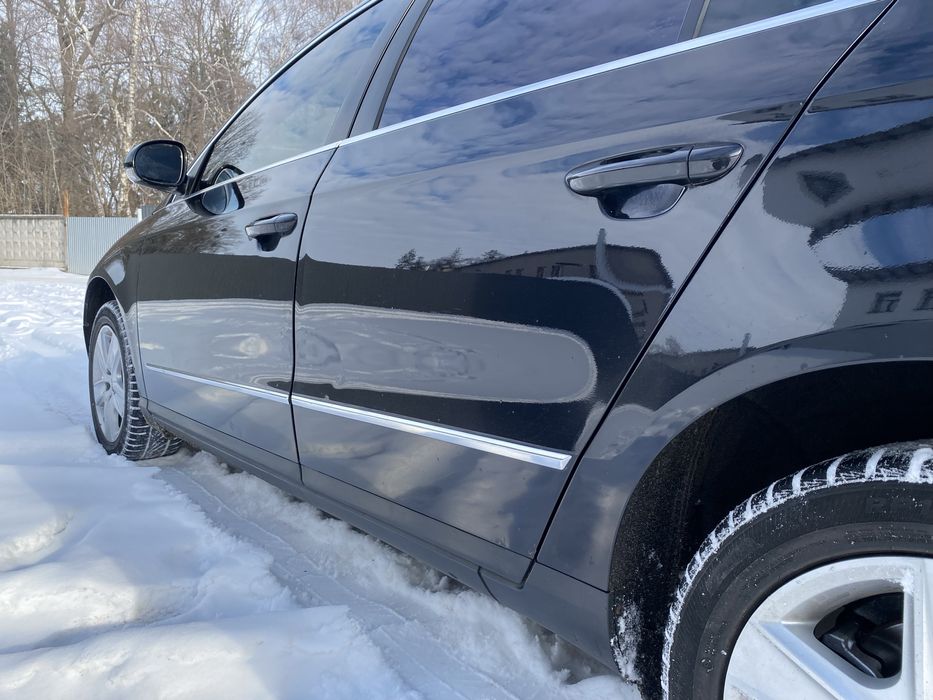 Продам Passat B6 2006 рік 2.0 бензин. На Автоматі. В рідні фарбі.