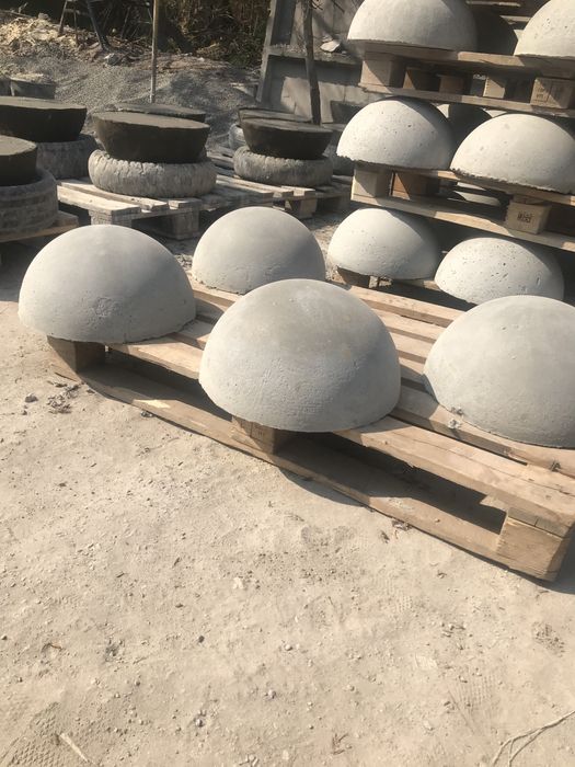 Полусферы бетонные ,столбики антипарковочные
