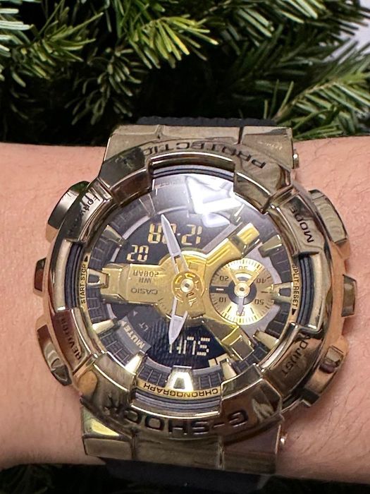 Часы CASIO G-Shock GM-110G-1A9ER