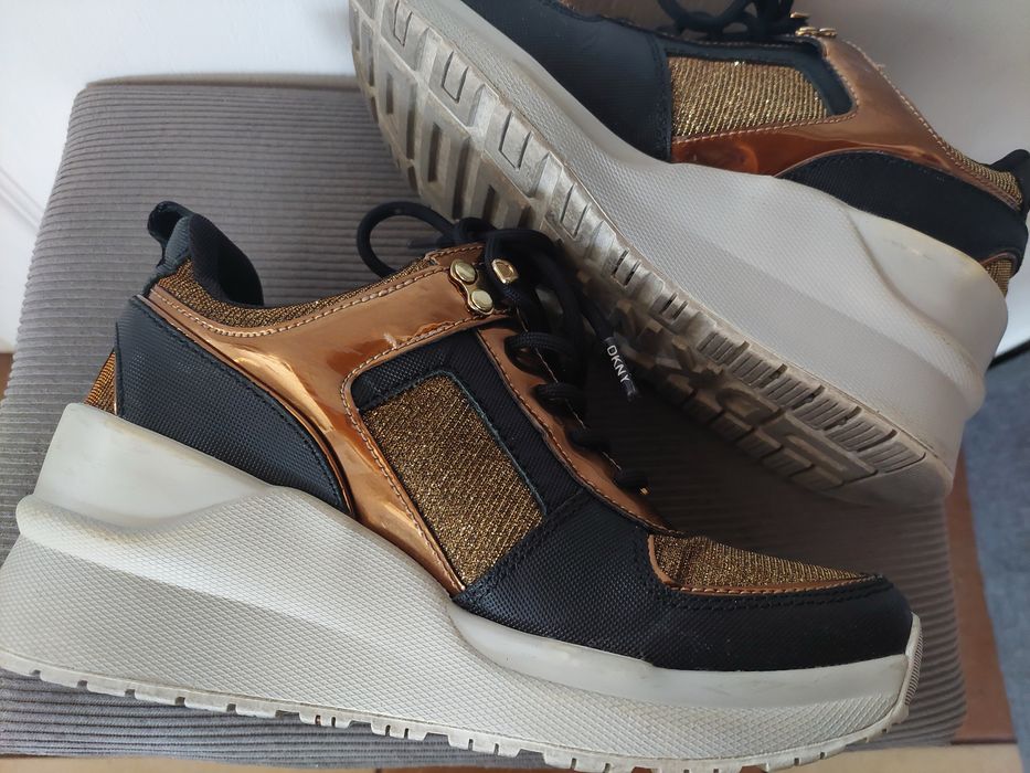 Dkny sneakersy okazja