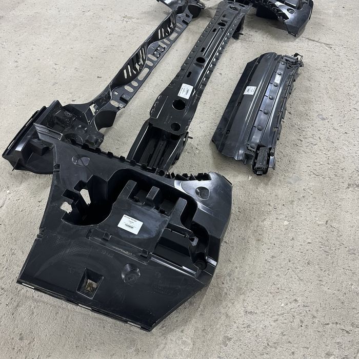 Підсилювач бампера,кронштейни заднього бампера bmw f10 Авторозборка