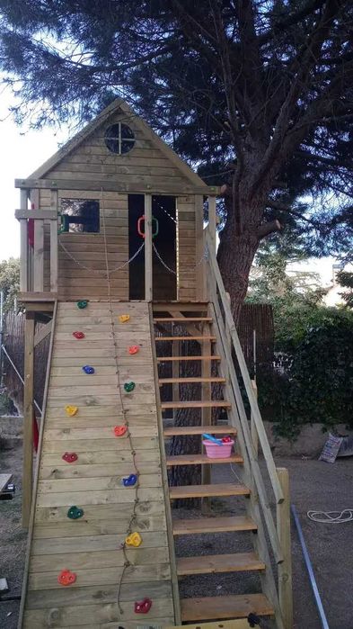 CASINHA NA ARVORE INSTALADA NO TEU JARDIM.