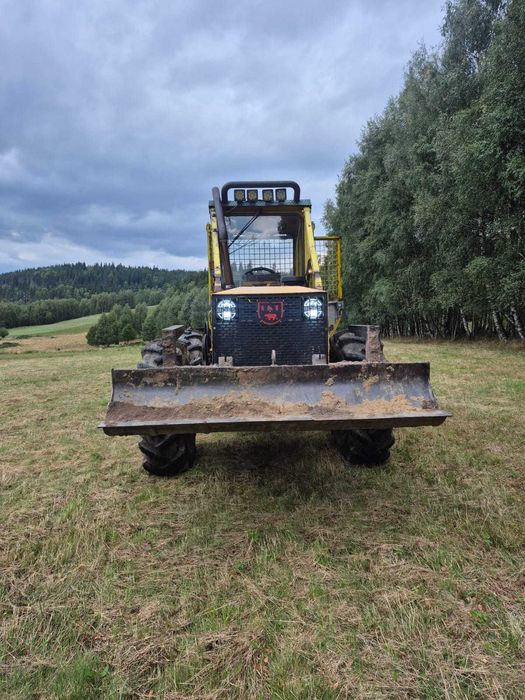 Ciągnik  leśny LKT81 TURBO