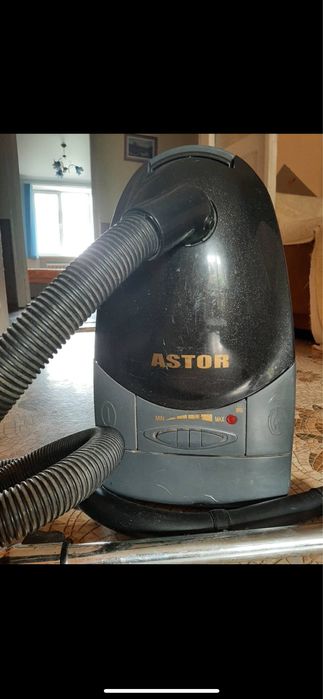 Пилесос Astor 2000 W