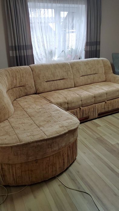 Кутовий розкладний диван в гарному стані