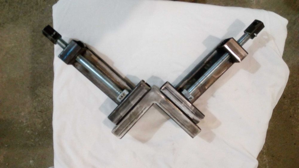 Струбціна углова