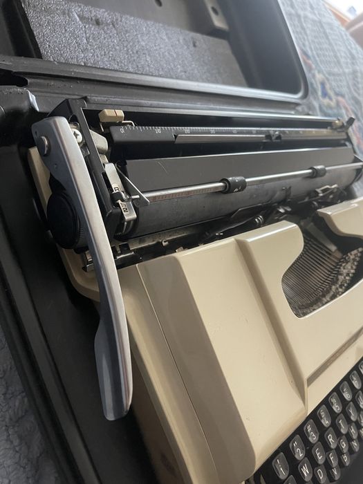 Maquina de escrever Brother