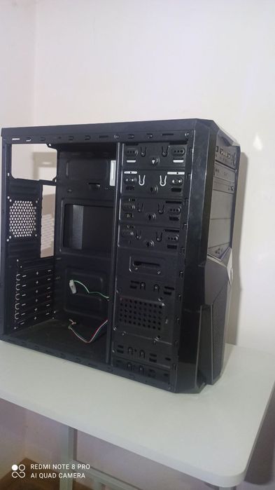 Корпус ПК гарному стані ATX