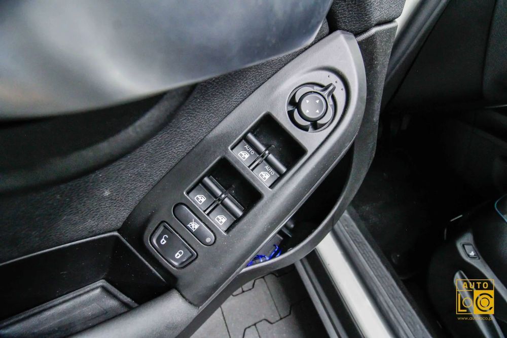 Fiat 500X Mirror + Navigacja + Klimatyzacja + Ledy + Parktronik +