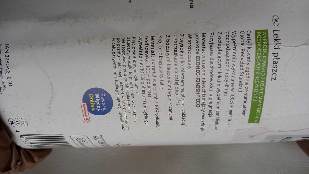 Damski płaszcz z wysokim kołnierzem na stójce M/40/42