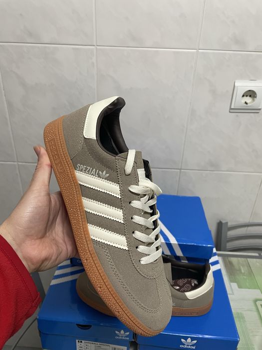Adidas Spezial novas