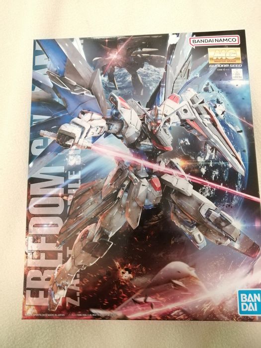 GUNPLA - Master Grade 1/100 - Freedom Gundam ZGMF-X10A Ver. 2.0 (GENUINO NOVO SELADO)