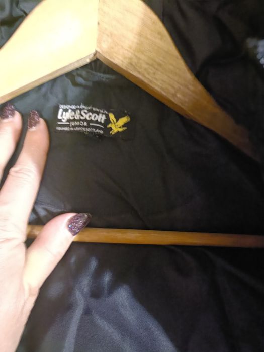 Куртка на підлітка може бути унісекс в гарному стані