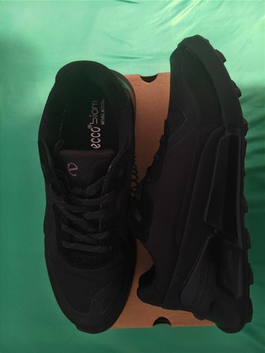 Продам термо кросівки ECCO  27,5- 28см