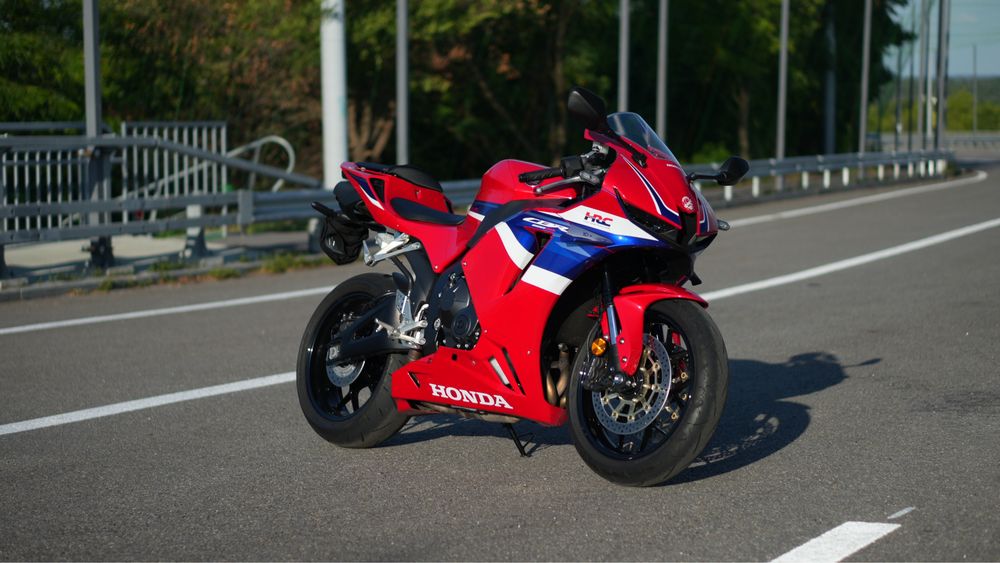 Продам мотоцикл Honda cbr600rr