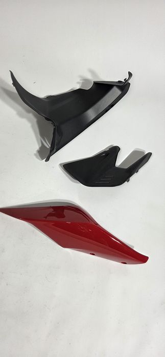 Ducati Panigale 25- części owiewki reflektor