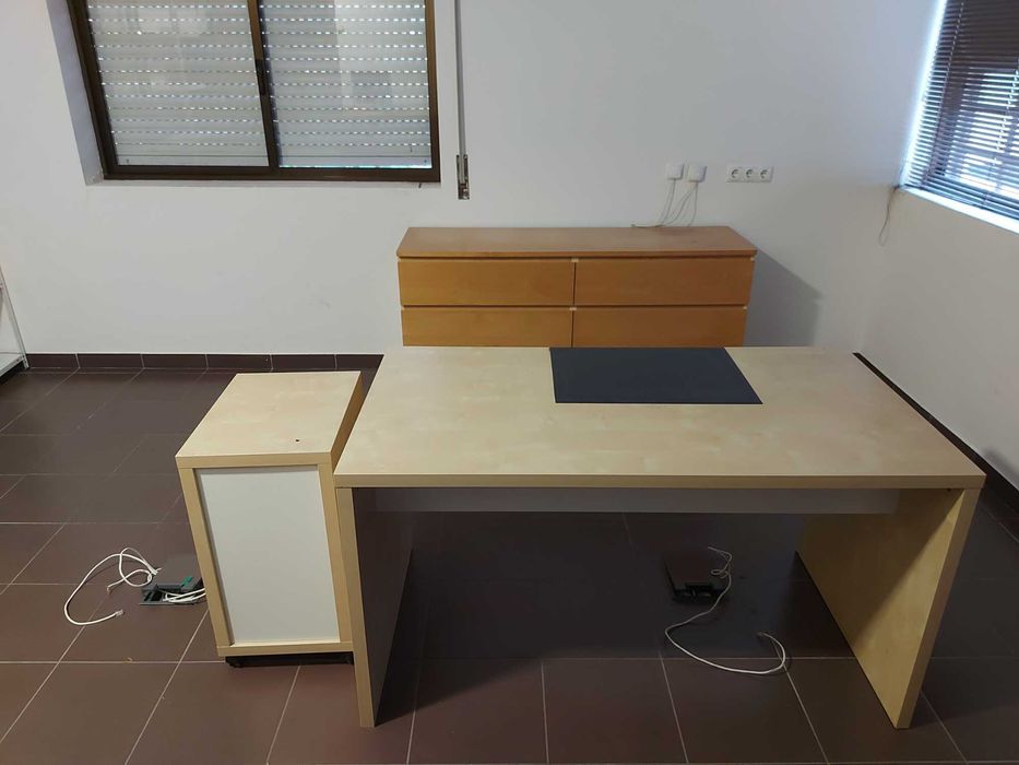 Móvel Escritório - Acabamento Madeira