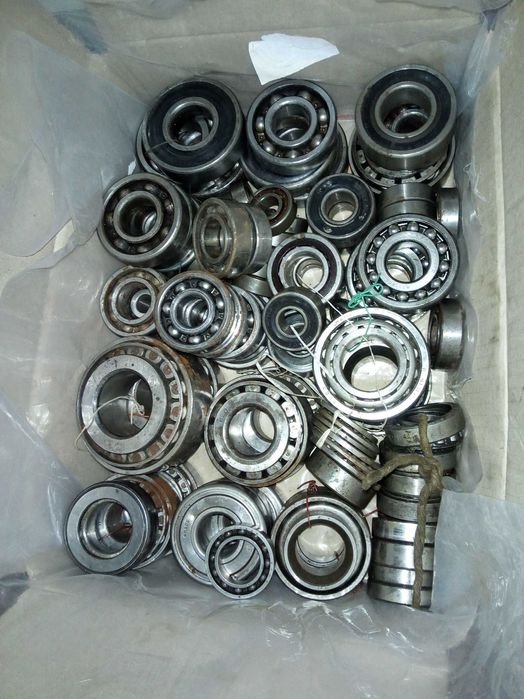 Новые подшипники времён СССР, шпингалеты, петли дверные, уголок и др