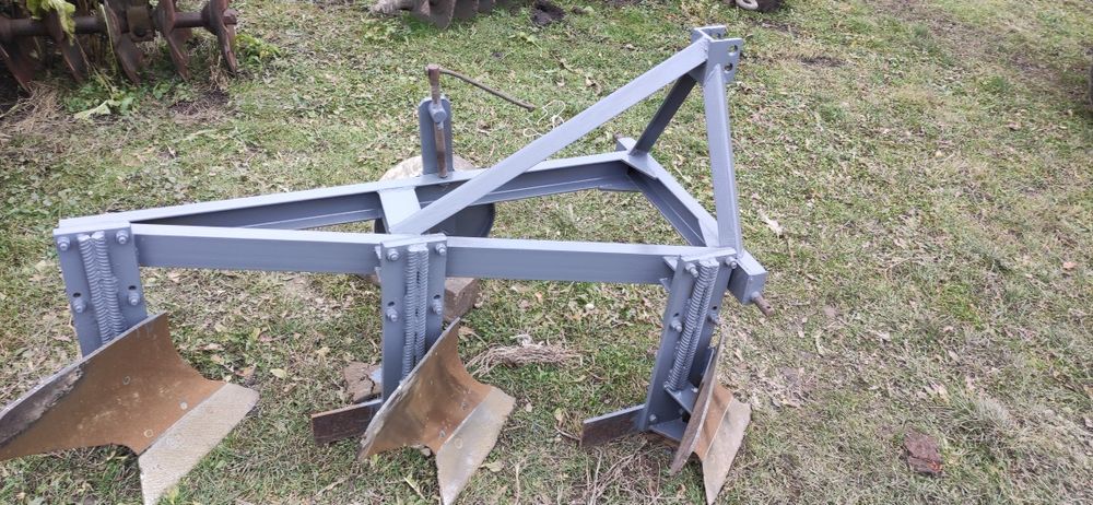 Продам плуг 3 на 30