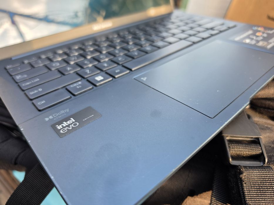 Asus Zenbook S14 OLED 120Hz UX3405MA