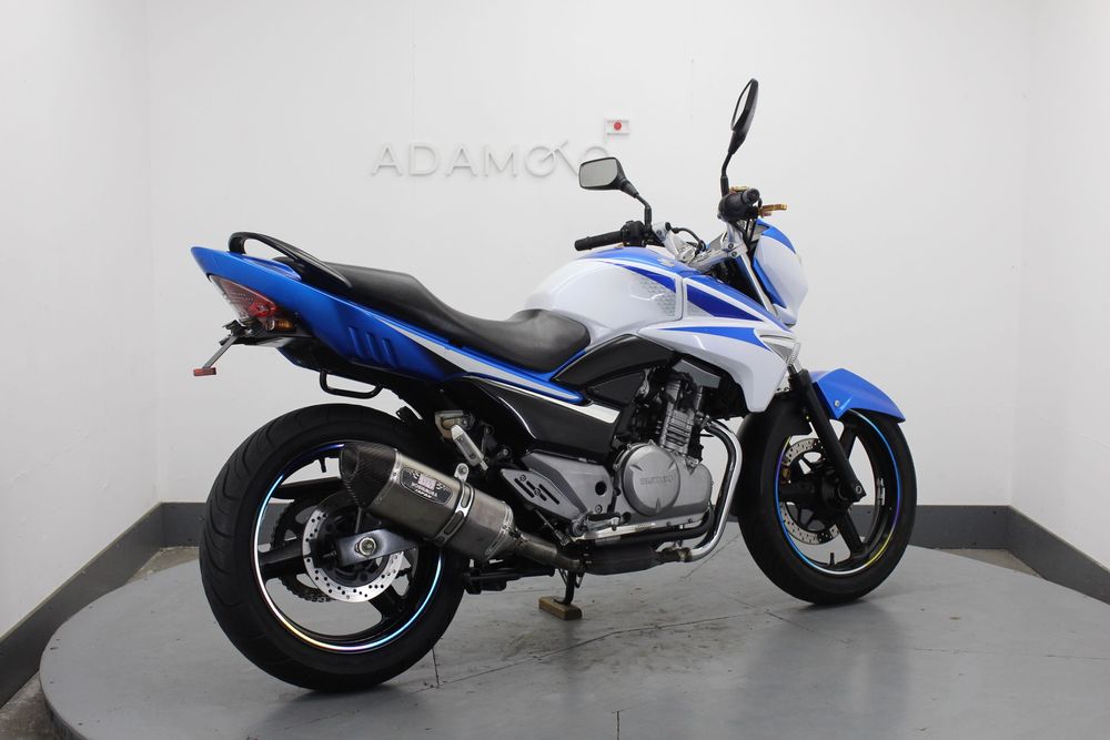 Suzuki GSR 250 (2 циліндра, інжектор)