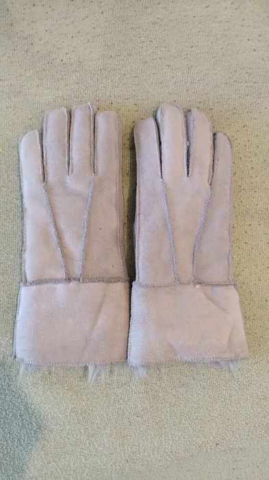 Перчатки женские .