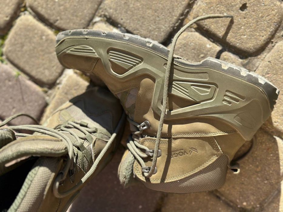 Демосизонні берци