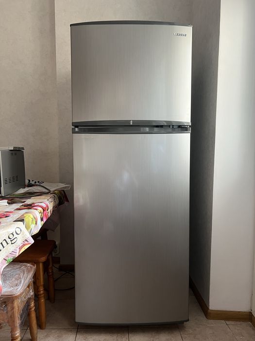 Холодильник Samsung