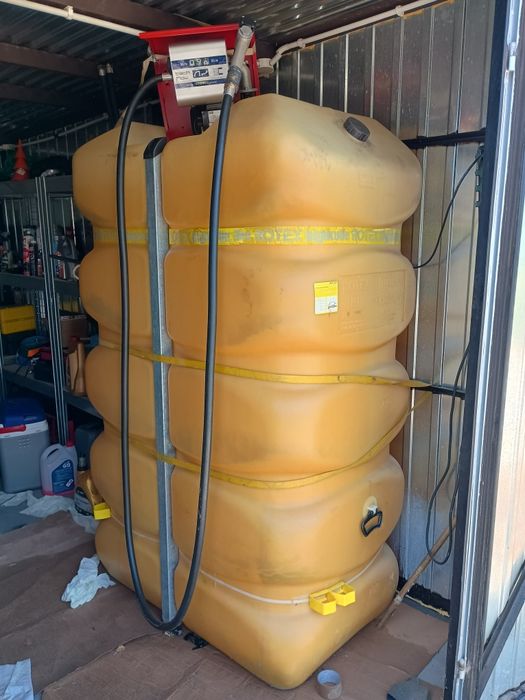 Dystrybutor, beczka 1500l na ON z pompa