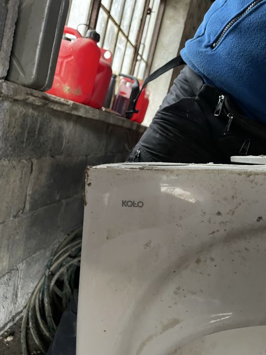 Umywalka z baterią KOLO