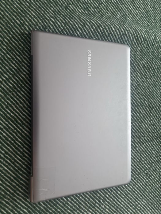 Laptop samsung na czesci / niesprawny