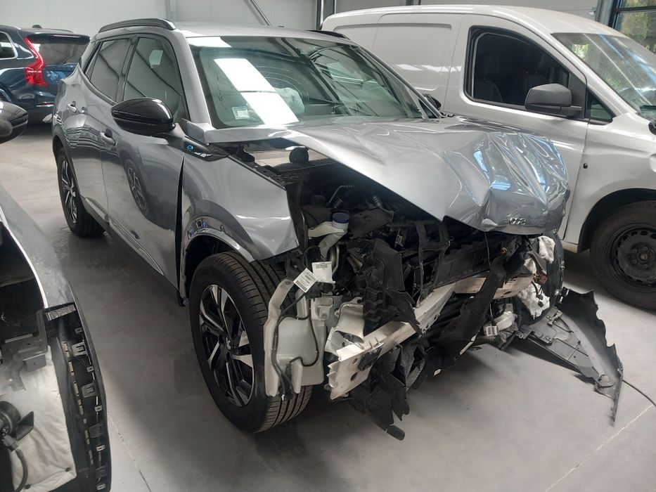 Peugeot e-2008 elétrico 2023