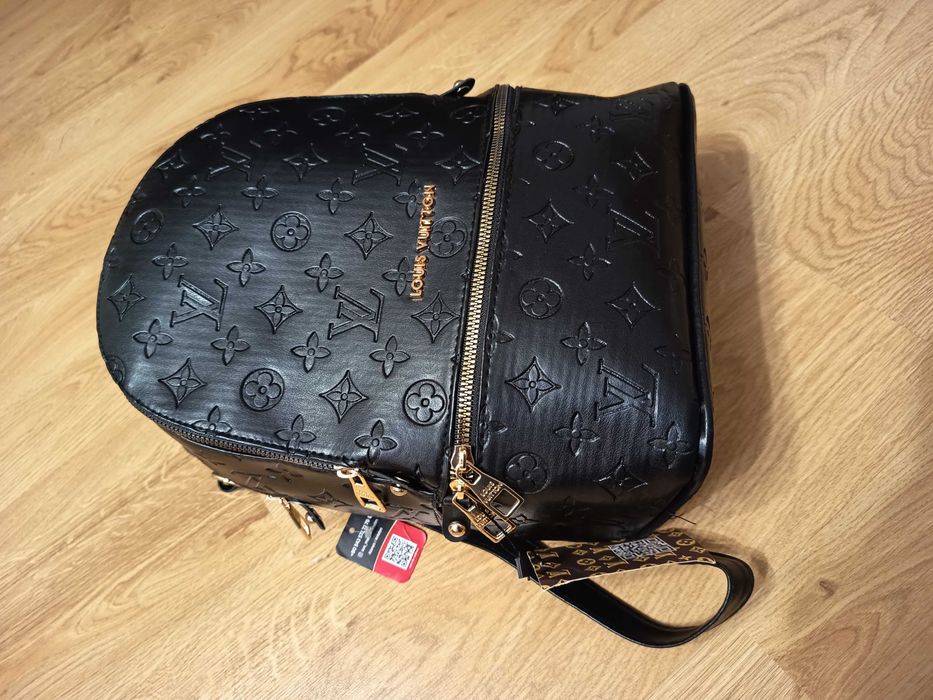Plecak mini z napisem Louis Vuitton czarny klasyczny