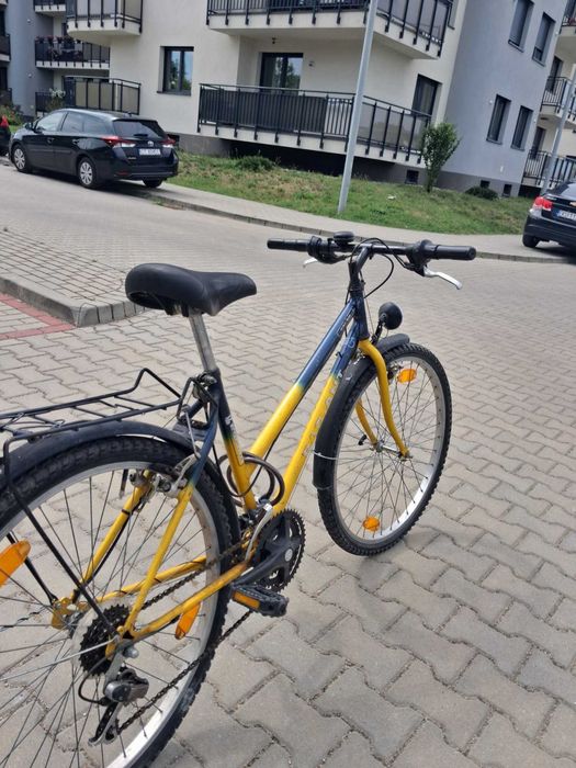 Sprzedaję mój młodzieżowy rower.