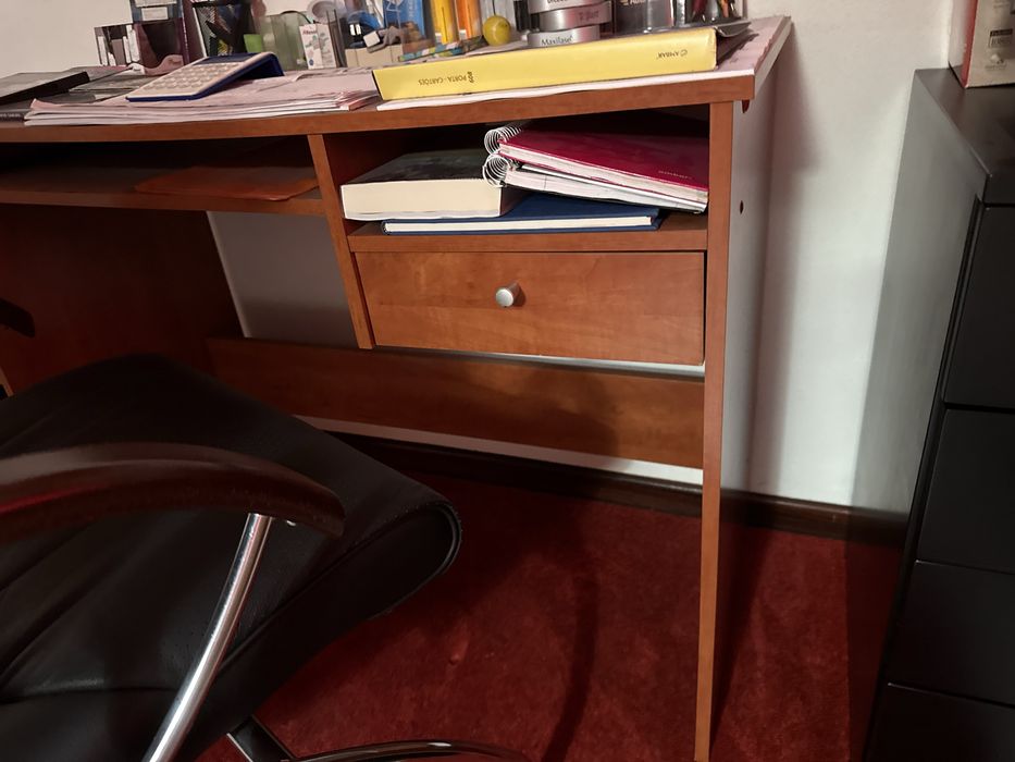 Secretaria em madeira