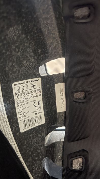 Capacete de bicicleta BTWIN con luz traseiro