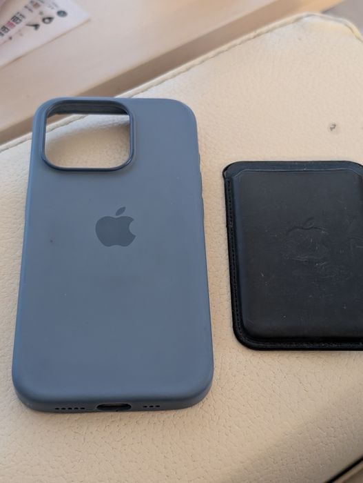 IPHONE 15 e Carteira