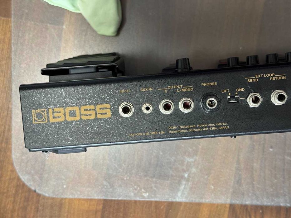 Pedaleira Boss GT-100 - Ótimo estado