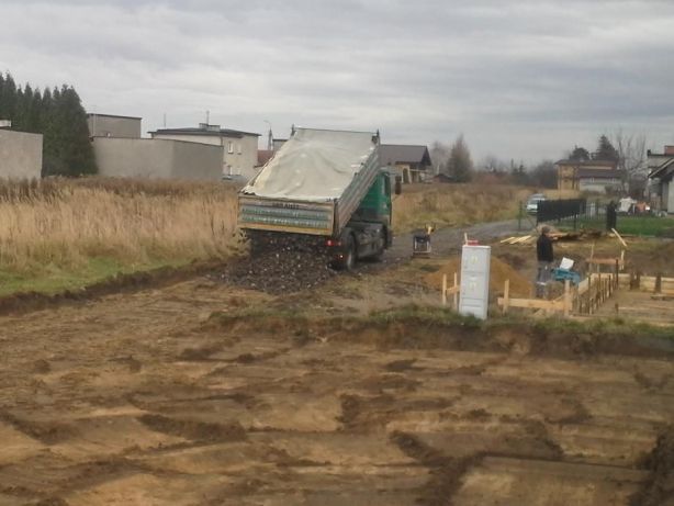 KOPARKA Utwardzanie PLACÓW dróg Transport KAMIEŃ ubijanie WYBURZENIA