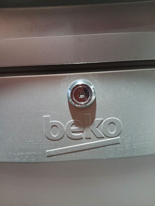 Надійна морозильна камера (скриня) Beko на 205 літрів. Чудовий стан!