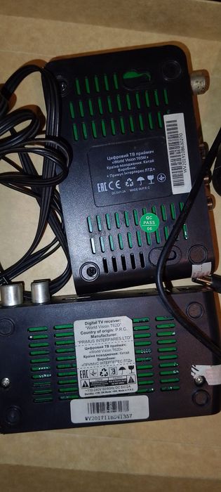 Т2. Дві штуки. Б/у.  Все що на фото за 200грн.