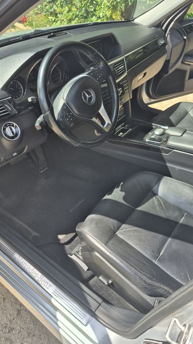 Mercedes-Benz E-250