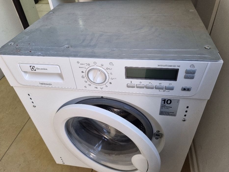 Вбудована пральна машина Electrolux EWG147540W на 7 кг у відмінному стані 9/10
