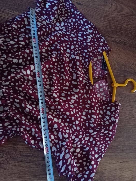 Lekka sukienka w kolorze wiśni. S