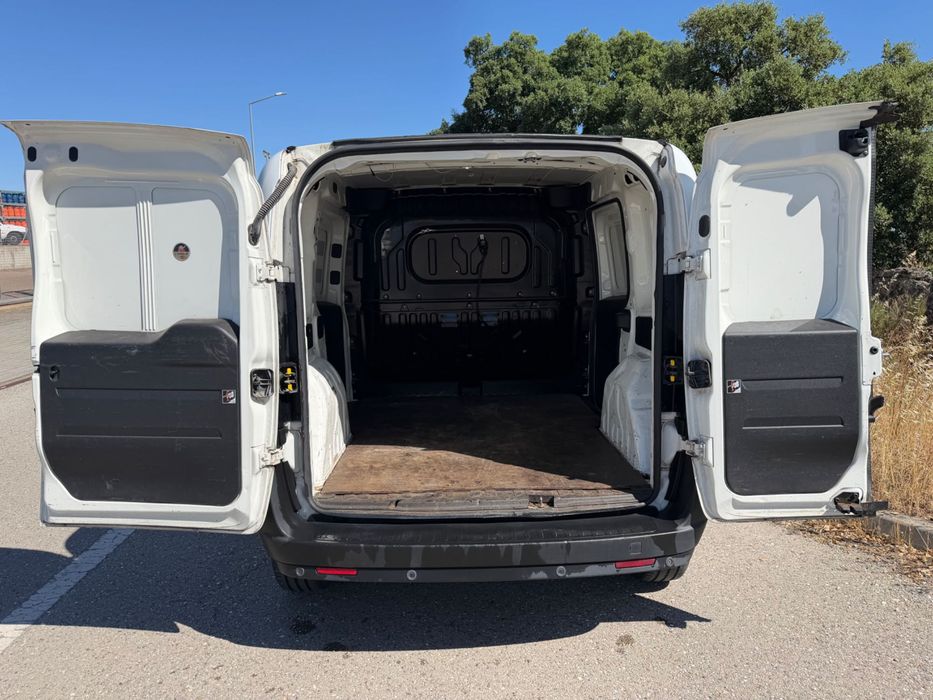 Opel Combo 2018/ IVA DEDUTÍVEL