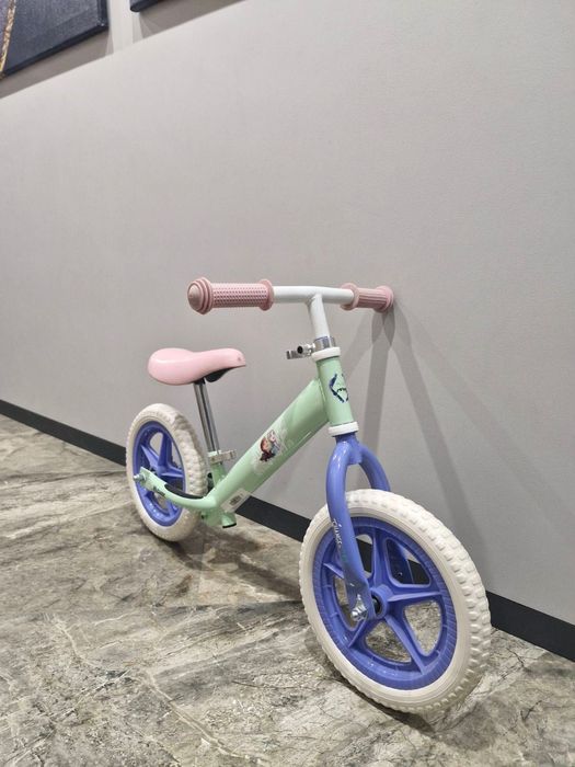 Дитячий  біговел