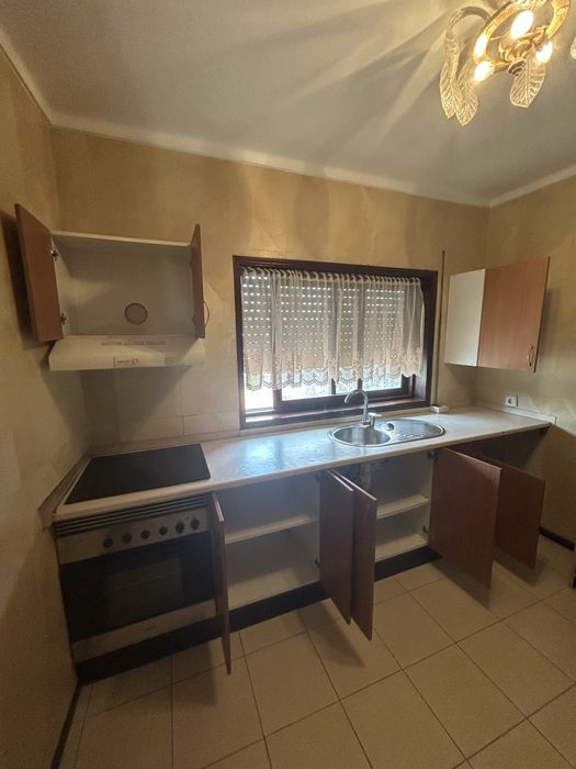 Recheio de Cozinha Completo – Armários, Forno, Fogão Elétrico, Exaustor, Bancada e Pia
