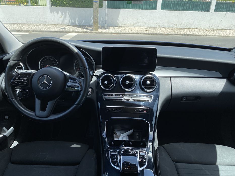 Mercedes C300de T 9G-Tronic iva dedutivel