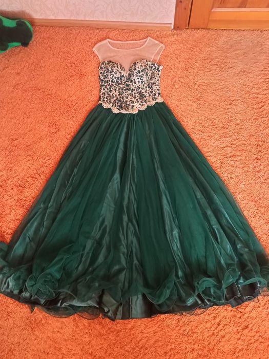 Продам смарагдова випускна/вечірня сукня